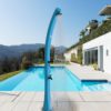 Doccia solare 25L 226cm PEHD anticalcare lavapiedi filtro sacca DOCCIA SOLE BLU Ambientata 100x100