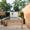 Doccia oro acciaio 316L 229e8239 cm con doccino e ingressi acqua caldafredda DOCCIA INOX LUNA D ORO Ambientata 100x100
